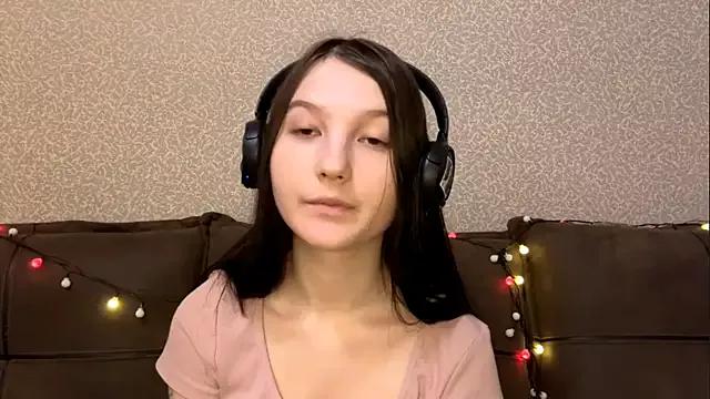 AurorAurora from StripChat is Freechat