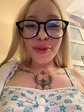 babydolll from StripChat is Freechat