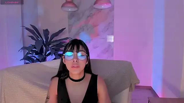 BabyJanne from StripChat is Freechat