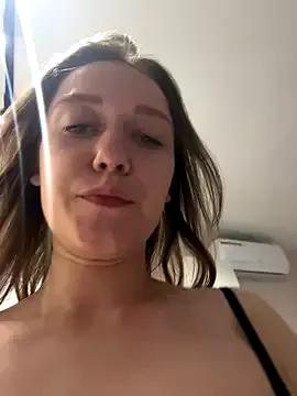 Bambi-Live from StripChat is Freechat