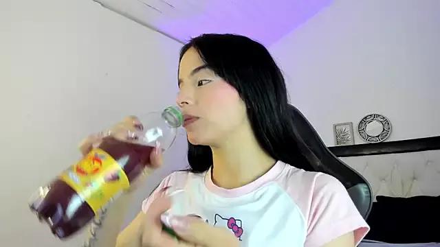 Barbieteeen from StripChat is Freechat