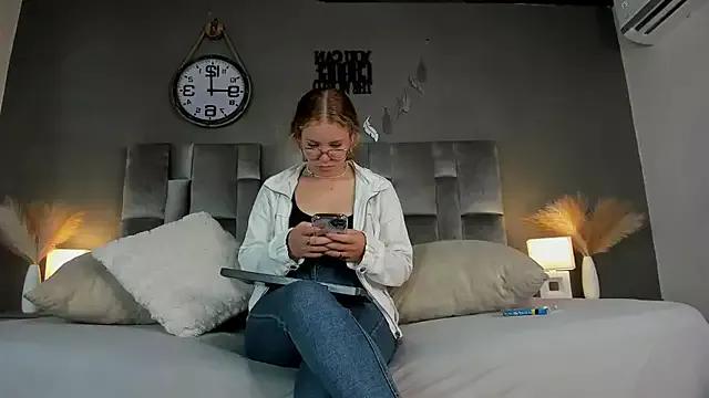 Customizable and immersive - Activate your taste buds and check-out our delicious choice of bondage cams streams with excited models getting their amazing bodies screwed with their beloved sex toys.