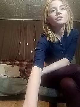 Bella_Dior from StripChat