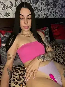Bella_R0se from StripChat is Freechat