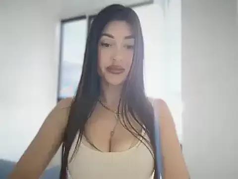 Bellavita_ from StripChat is Freechat