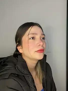 Bellehot_ from StripChat is Freechat