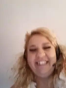 BelleInna from StripChat is Freechat