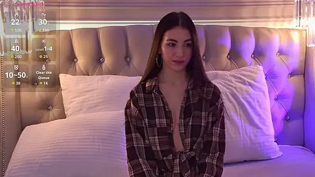 BettyLeen from StripChat is Freechat