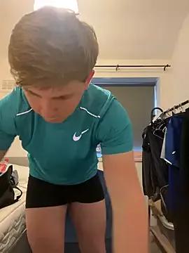 bigyoungman18 from StripChat is Freechat