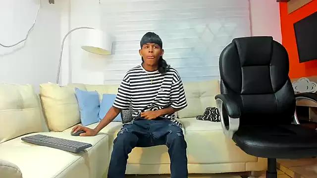 black_boy22cm from StripChat is Freechat