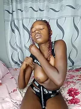 BlackberriesXxx from StripChat is Freechat