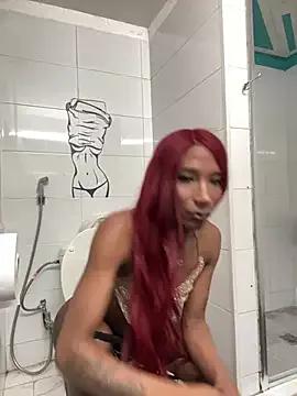 blackbigassxx from StripChat is Freechat