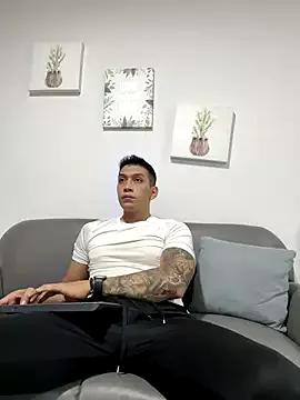 blackbullger_ from StripChat is Freechat