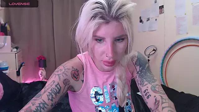 BLACKPeonyy from StripChat is Freechat
