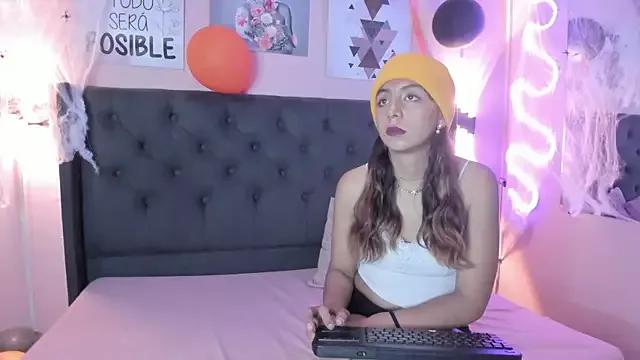 Bluee_bombon from StripChat is Freechat