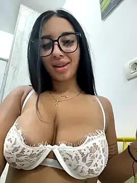 BlueEyes_BB from StripChat is Freechat