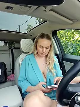 Photos of Bondgirl_013 from StripChat is Freechat
