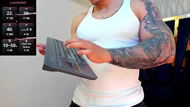 Brad_Summer from StripChat is Freechat