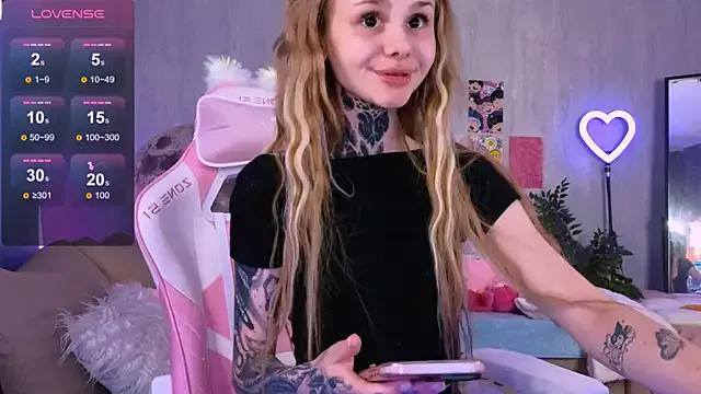 Britney_Lynch from StripChat is Freechat
