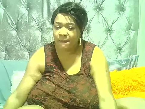 BustyQueenBBBw from StripChat is Freechat