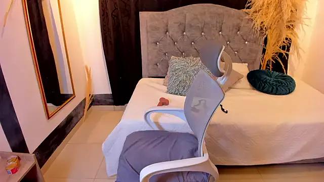 CamiCute_ from StripChat is Freechat