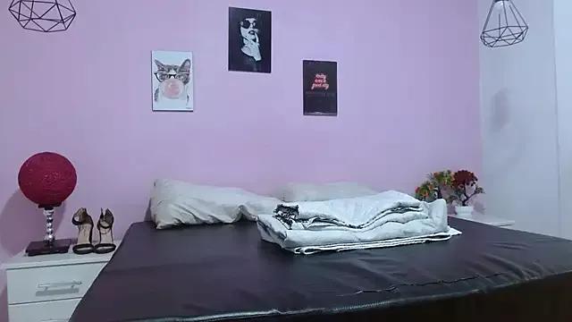 camila_natalia from StripChat is Freechat