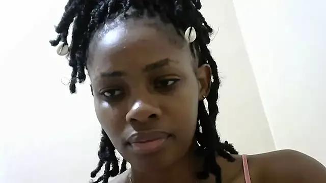 Camile_O from StripChat is Freechat