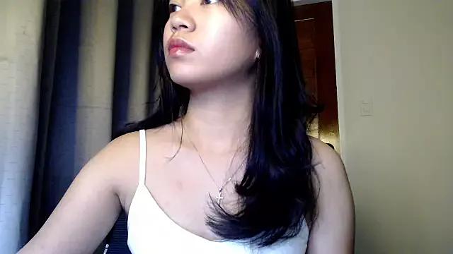 candycrushyyy from StripChat is Freechat