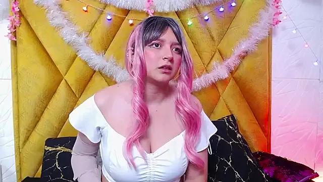 CandySwan from StripChat is Freechat