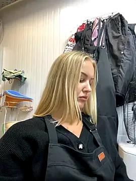 CandyVice from StripChat is Freechat