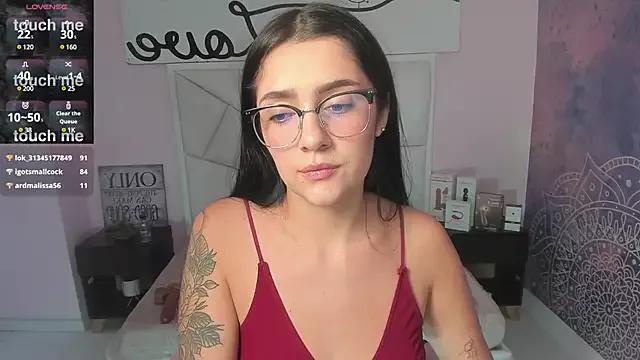 Carla_Bonnet from StripChat is Freechat