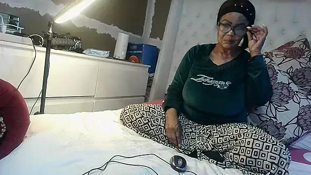 Carocurvy from StripChat is Freechat