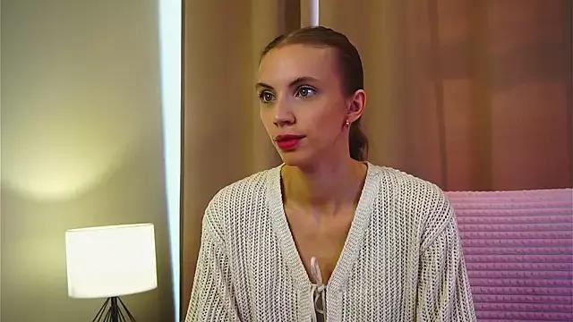 CateEckersley from StripChat is Freechat