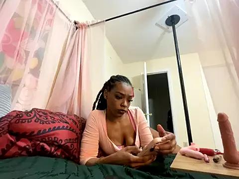 celestemarie_80 from StripChat is Freechat