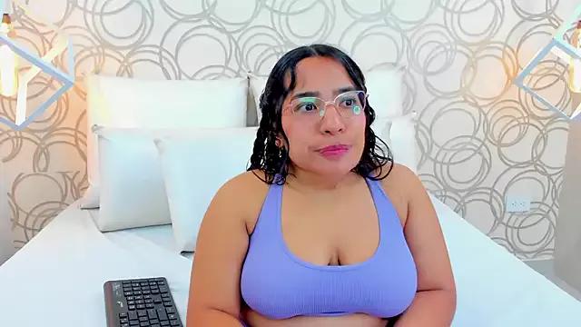 Photos of CelesteMason from StripChat is Freechat