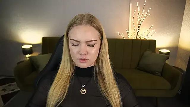 CelesteNoir from StripChat is Freechat