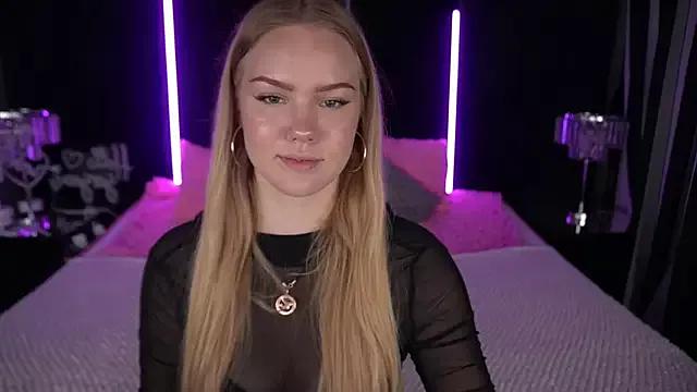CelesteNoir from StripChat is Freechat