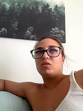 Photos of Celine_charme from StripChat is Freechat