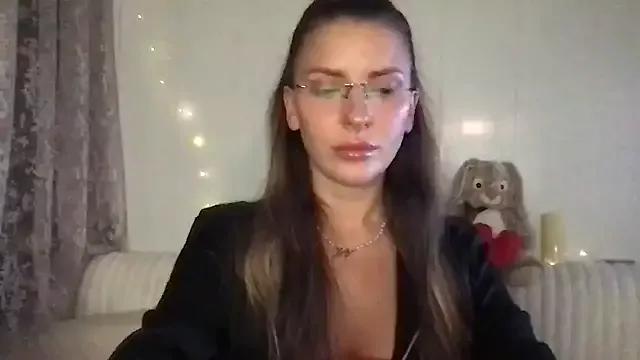 Ceryanna from StripChat is Freechat