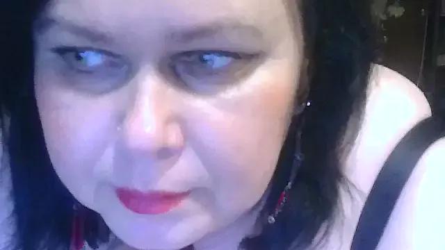 CharleeKendall from StripChat is Freechat