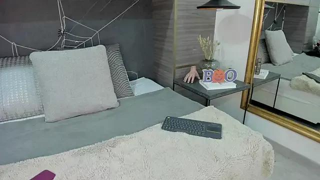 Customizable and immersive - Activate your taste buds and check-out our delicious choice of bondage cams streams with excited models getting their amazing bodies screwed with their beloved sex toys.