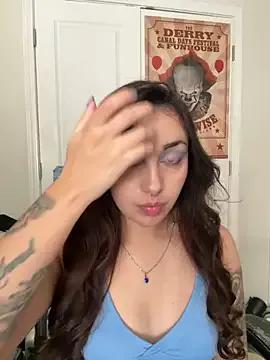 CharmingMaddie from StripChat is Freechat