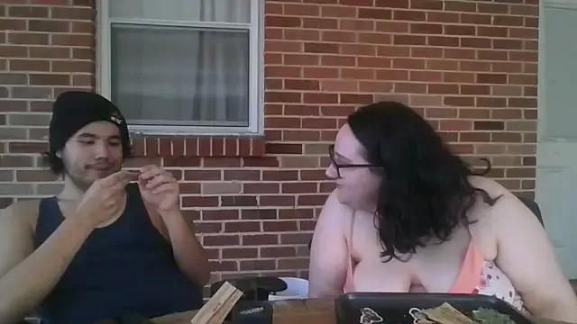 cheekychick420 from StripChat is Freechat