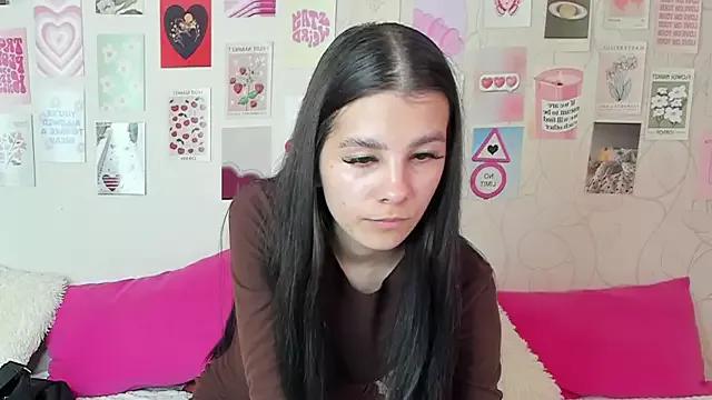 cherry_fizz from StripChat is Freechat