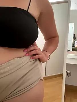 Chloe-taa from StripChat is Freechat