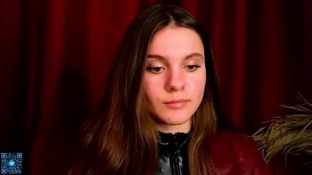 chloemilka from StripChat is Freechat