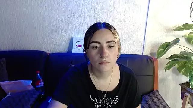 Christine_julianne from StripChat is Freechat