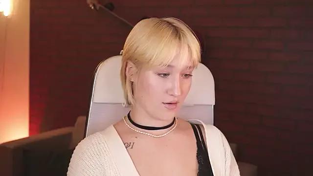 CinBellamy from StripChat is Freechat