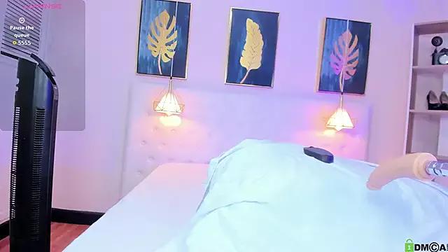 Cinnamon_Star from StripChat is Freechat