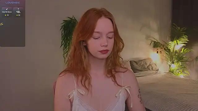 Ckarollina from StripChat is Freechat